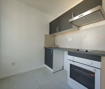 Location Appartement 1 pièce 20m² MARSEILLE 6ème - Photo 2