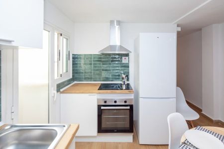 Carrer de la Pianista Empar Iturbi, Valencia, Valencian Community 46007 - Photo 5