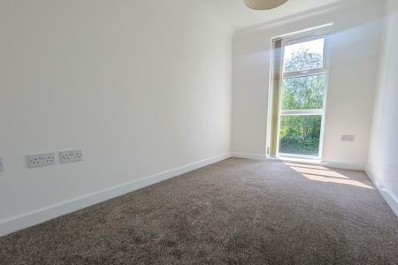 2 bedroom flat to rent - Photo 2