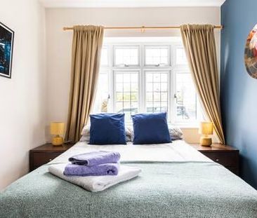 Spacious weekday studio in bromley – quiet, private, well connected - Photo 6