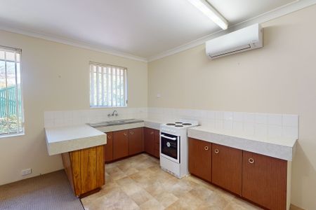 4/2 Brisbane Street, Lorn NSW 2320 - Photo 5