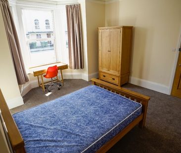 7 Bed Terraced House, Bernard Street, SO14 - Photo 4