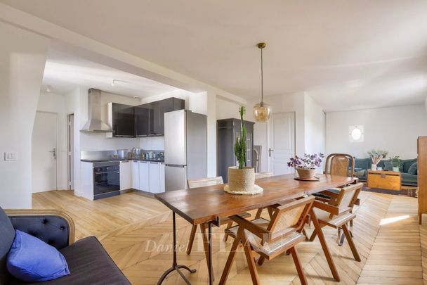 Appartement de charme meublé dans un hôtel particulier à Saint-Germain-en-Laye - Photo 1