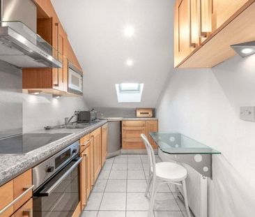 Elsworthy Road, Primrose Hill, NW3 flat to rent - Photo 2