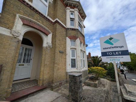 2 bedroom maisonette to rent - Photo 5