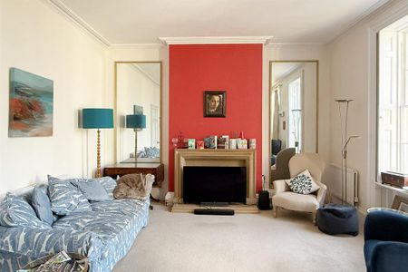 6 bedroom semi-detached house to rent - Photo 2