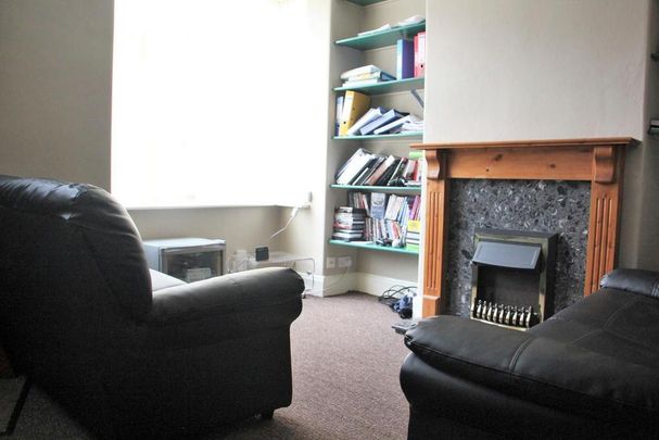 3 bedroom terraced house to rent - Photo 1