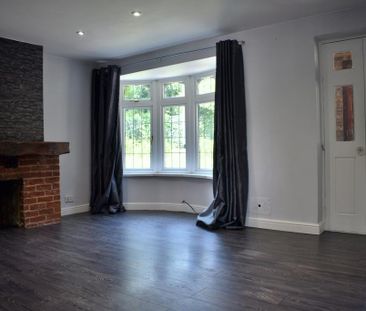 3 bedroom end of terrace house to rent - Photo 2