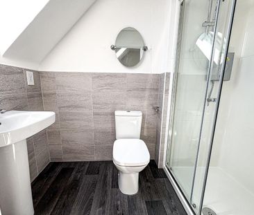 3 bedroom semi-detached house to rent - Photo 6
