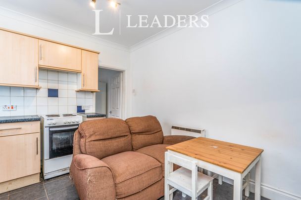 1 bedroom apartment to rent High Road, Southampton, SO16 - Photo 1
