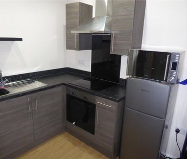 1 bedroom apartment to rent - Photo 2