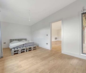 Oak Hill Road, Stapleford Abbotts, RM4 - Photo 6