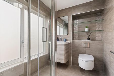 3 bedroom flat to rent - Photo 3