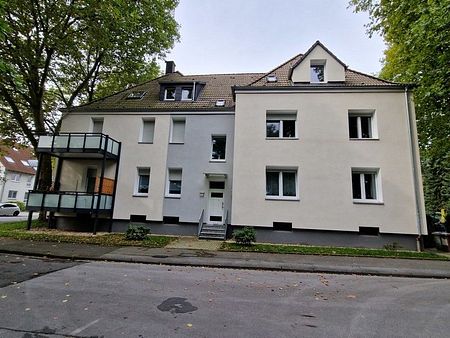 Wohn(t)raum: günstige 1,5-Zimmer-Dachgeschosswohnung in modernisiertem 3-Familienhaus - Foto 3