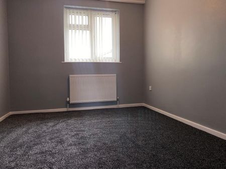 3 bedroom end of terrace house to rent - Photo 3