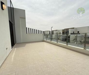 Single Row | End Unit | Large Layout | Vastu Unit - Photo 3