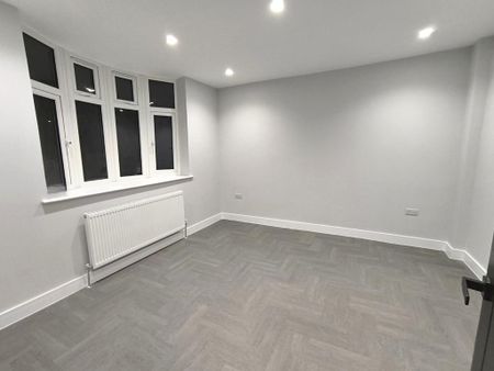 5 bedroom semi-detached house to rent - Photo 5