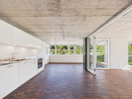 Neubau von 2023 mit Fussbodenheizung: Barrierefrei mit Aufzug, EV-Ladestation und tiefen Nebenkosten - Foto 2
