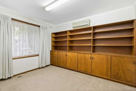 Register To Inspect // Classic & Comfortable Living in Prime Yarraville Pocket - Photo 4