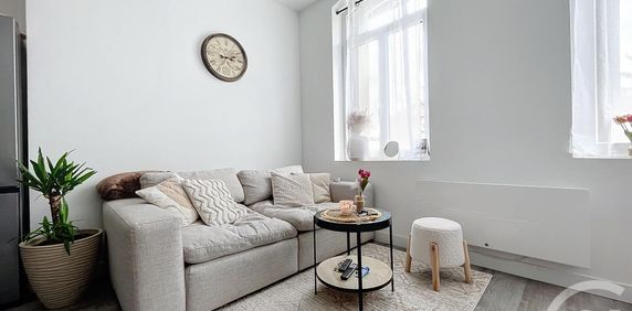 Location Appartement 2 pièces 37m² ST JULIEN LES VILLAS 10800 - Photo 2