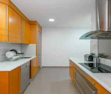 Room in a shared 8-bedroom apartment for rent in Castillejos. - Photo 2
