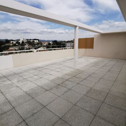 Location Appartement 3 pièces 68m² MARSEILLE 13ème - Photo 1