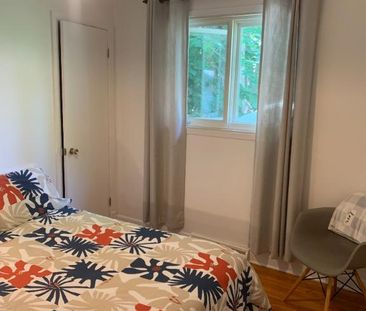 Chambre meublée à louer - maison paisible à Sainte-Foy - Québec - Photo 2
