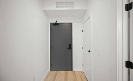 Beverly: Wheelchair Accessible – 710 Westminster, Winnipeg, MB - Photo 4