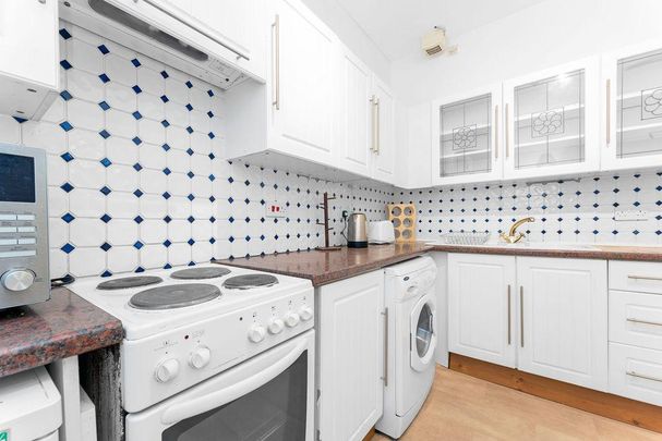 3 bedroom flat to rent - Photo 1