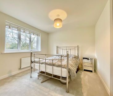 5 bedroom detached house to rent - Photo 4