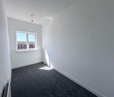2 bedroom House To Let - Photo 3