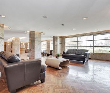 For Lease - 2759 Carousel Crescent Unit# 1605, Blossom Park - Airpo... - Photo 1