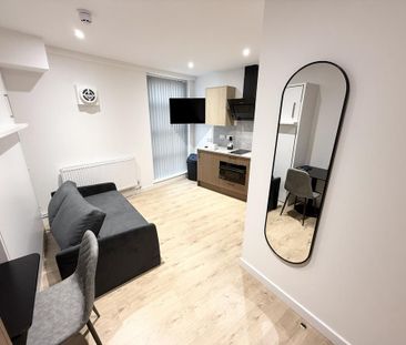 Studio to rent - Photo 2