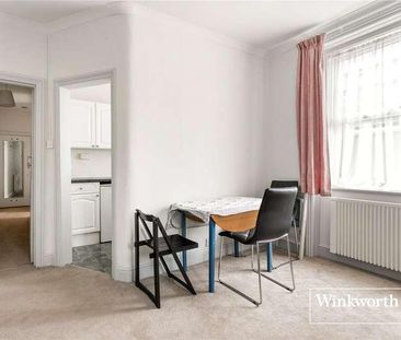 Market Place, London, N2 - Photo 5