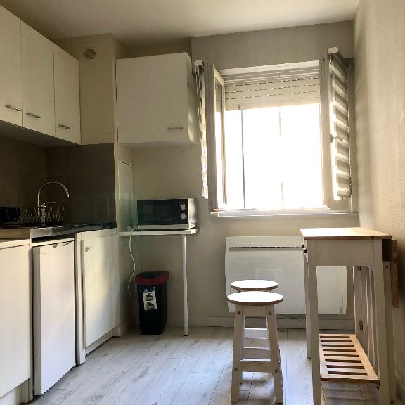 Location Appartement 1 pièce 16m² - Photo 1