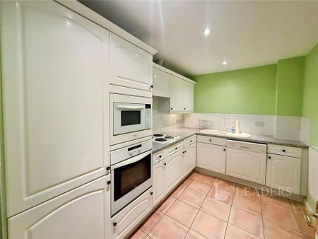 2 bedroom flat to rent - Photo 5