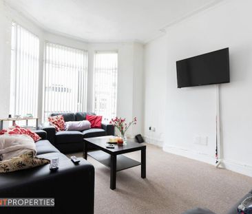 4 bedroom terraced house to rent - Photo 2
