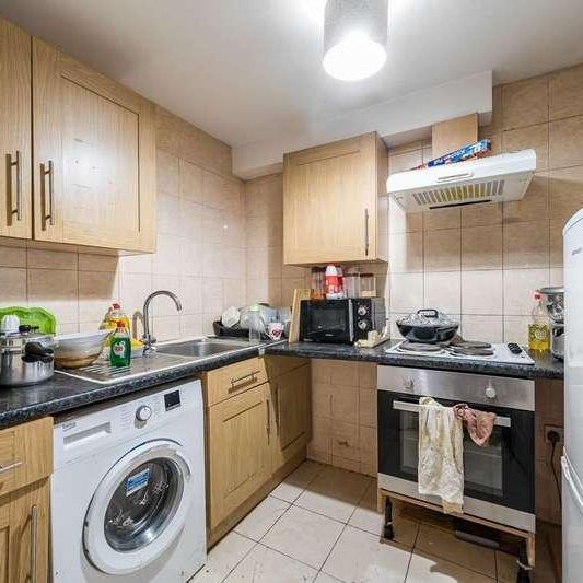 Cricklewood Broadway, Cricklewood, NW2 - Photo 1