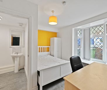 4 Bed Student Accommodation - Photo 3