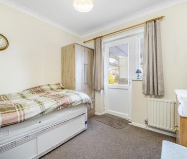 2 bedroom detached bungalow to rent - Photo 3