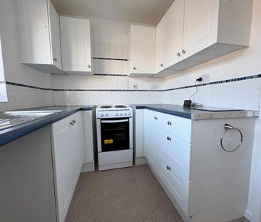 2 bedroom flat to rent - Photo 4