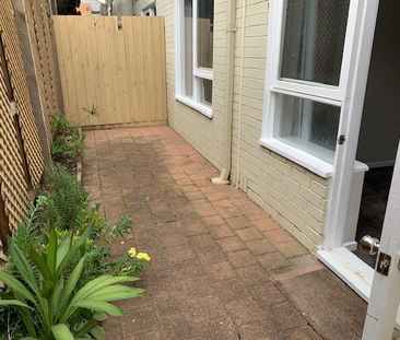 4 / 184 Neerim Road, CARNEGIE - Photo 5