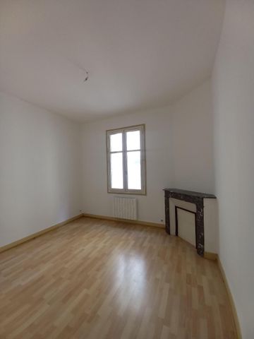 Location Appartement 3 pièces 70m² BORDEAUX 33000 - Photo 2