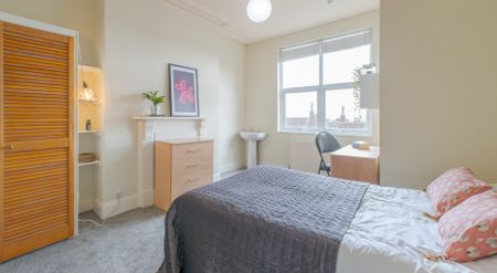 10 Manor Terrace, Headingley, Leeds, LS6 1BU - Photo 2