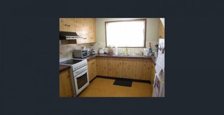 3 Bedroom Brick Unit Amaroo Area - Photo 2