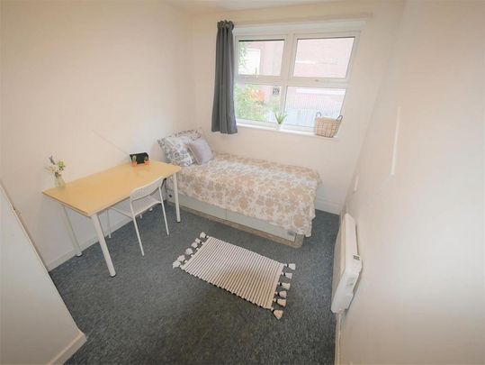 6 bedroom house share to rent - Photo 1