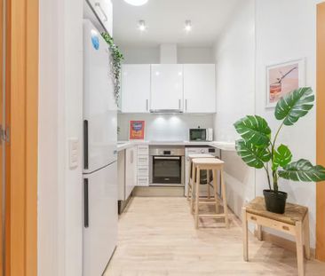 Carrer de Muntaner, Barcelona, Catalonia 08021 - Photo 1