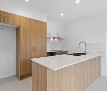 Modern 3-Bedroom Home in the Prestigious River Cove Estate - Murrum... - Photo 3