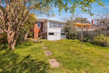 29A First Avenue, Kew VIC 3101 - Photo 2