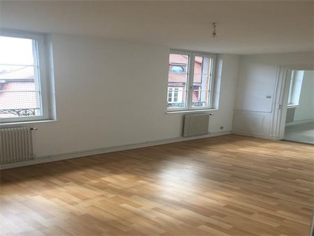 CENTRE VILLE – F5 rénové / A SAISIR - Photo 4